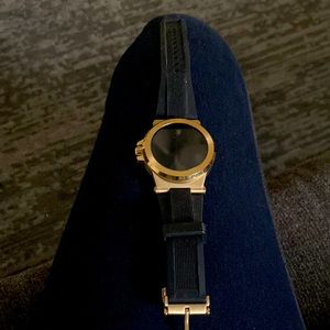 The color is gold never used